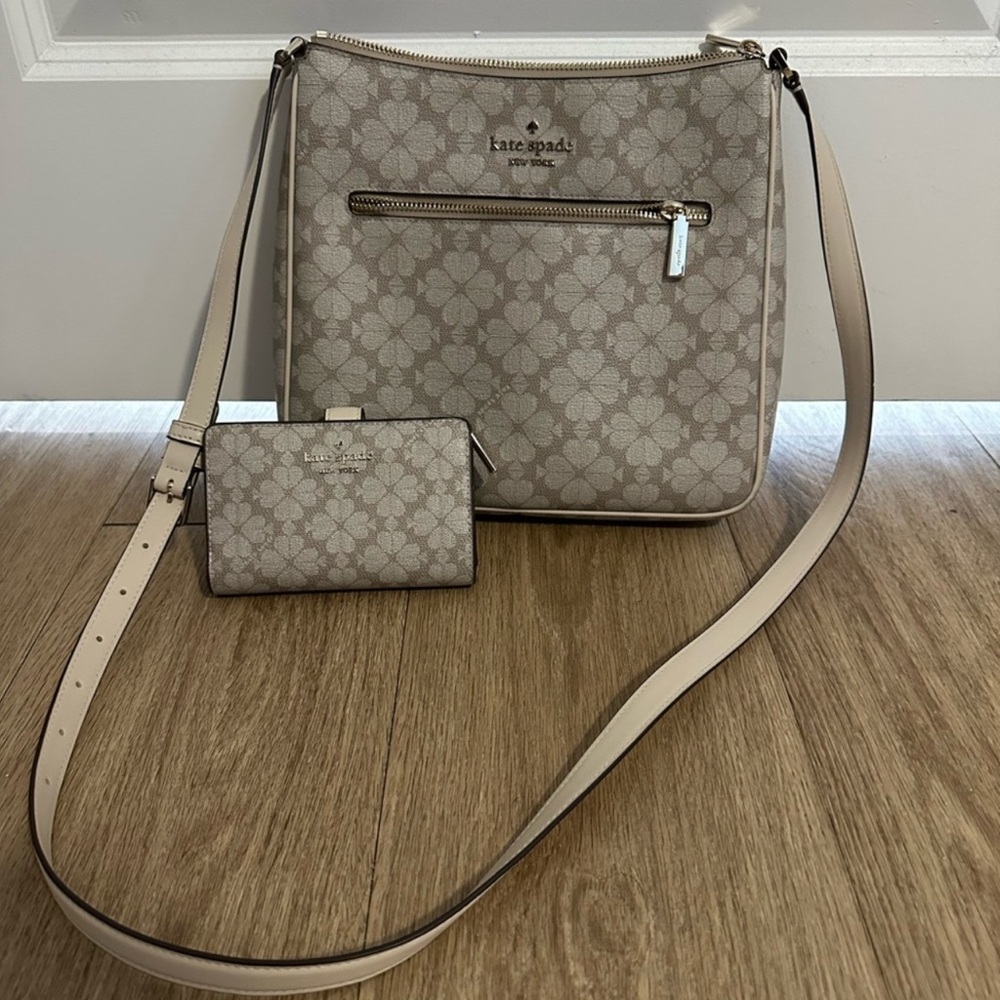 Kate Spade Signature Spade Flower Crossbody bag with Matching Wallet